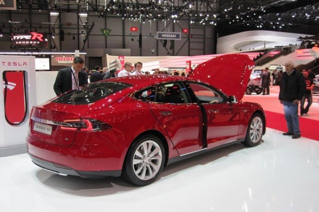 Tesla разширява присъствието си в Европа