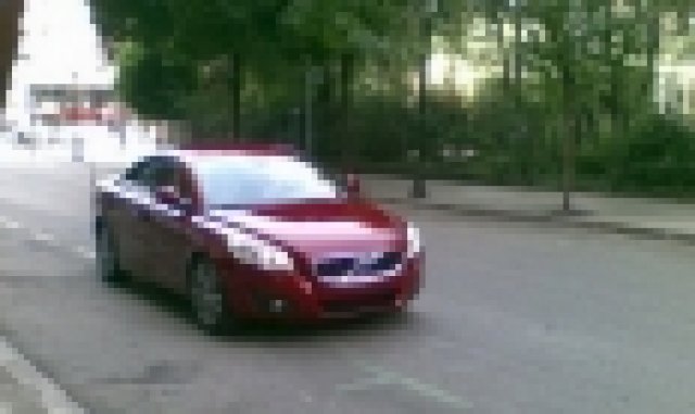 Volvo обновява C70