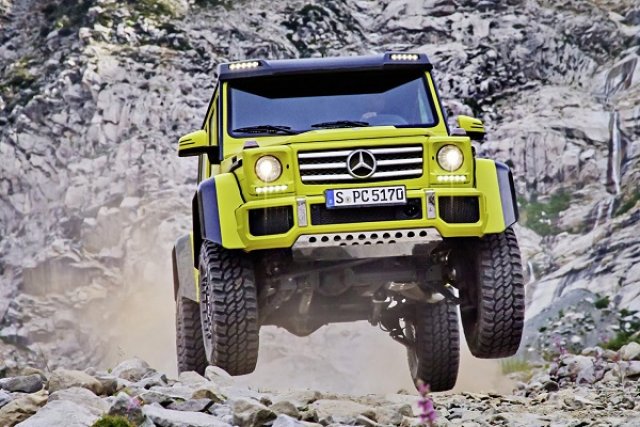 Спортен автомобил за тежки терени