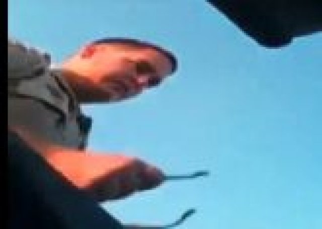 US ченге към немски турист: задникът ще те боли цял месец