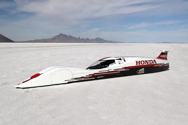 Най-бързата Honda задмина Bugatti и Hennessey 