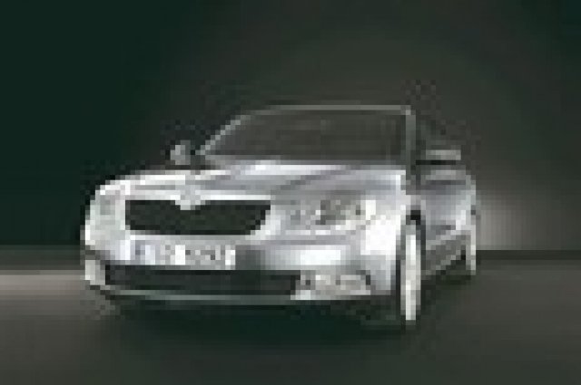 Първи официални снимки на новия Superb