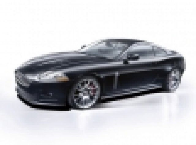 Jaguar потвърди за сериен „горещ” XKR
