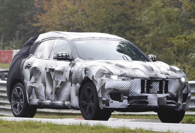 Maserati Levante се вижда все по-ясно