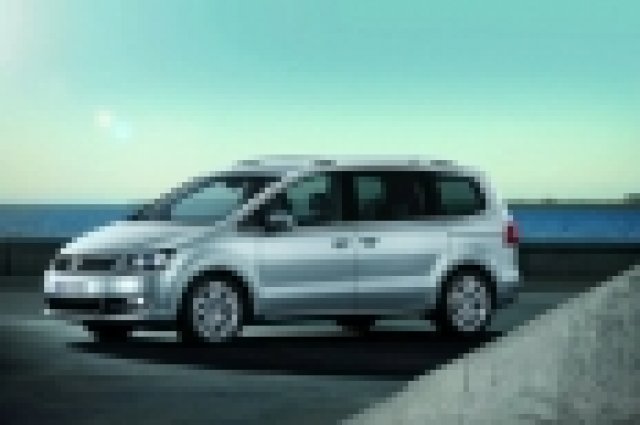 Новият VW Sharan - по-евтин от стария