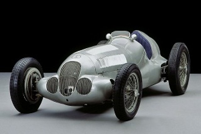 Сребърната стрела на Mercedes