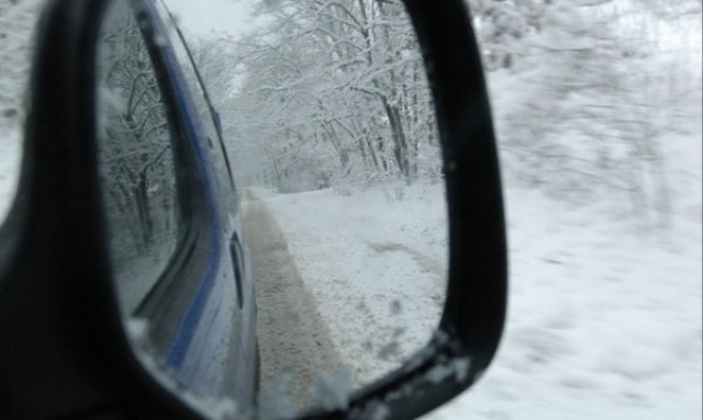 Датчици в колите ще прогнозират поледиците на пътя