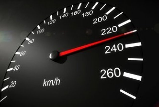 60 км/ч над ограничението – направо на съд