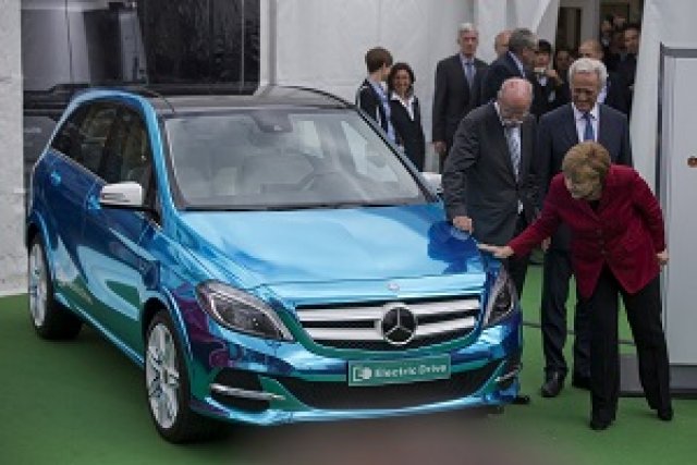 Пагубен месец за производителите на електромобили