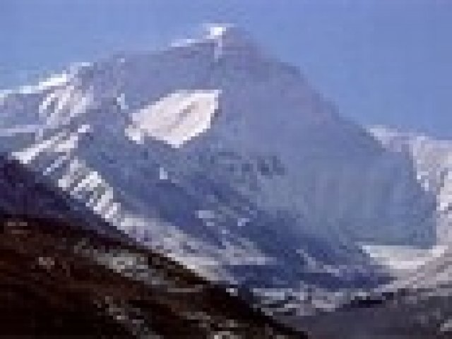 Китайците ще строят автомобилен път до подножието на Еверест