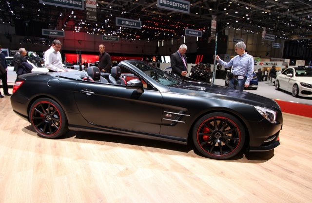 Mercedes-Benz посвети роудстър на легендарно състезание