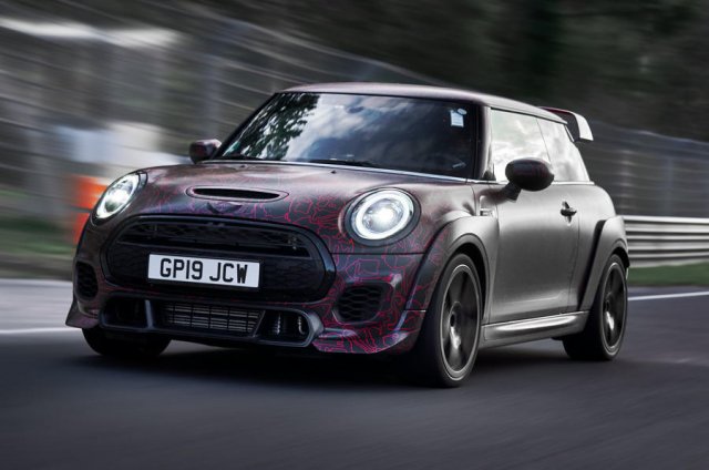 Най-бързото Mini в историята ще струва над 40 хиляди евро
