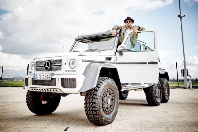Луис Хамилтън си заплю Mercedes-Benz G63 AMG 6x6