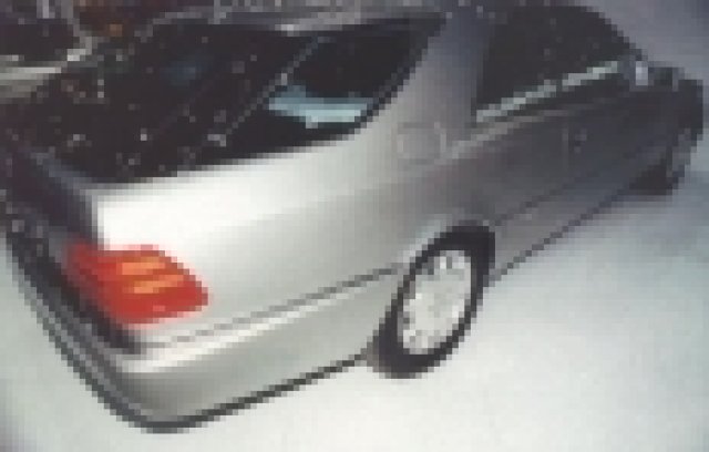 Mercedes-Benz S-Class в необичайна форма