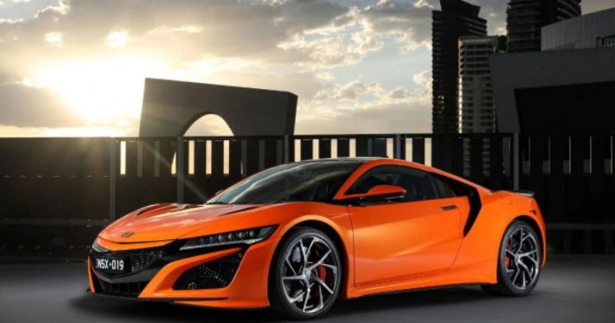 Белая honda nsx