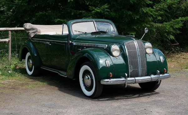 Успехите на Opel привлича погледа на търсещата къде да вложи парите си General Motors. Междувременно цунамито на Голямата депресия е ударило германската икономика, и братя Опел преценяват, че моментът е добър да продадат компанията. През 1929 GM придобива контролния пакет срещу 33.3 милиона долара - огромна сума за онова време. Благодарение на новия евтин Opel P4 компанията става първата в Германия, произвела над 100,000 автомобила годишно. Появава се първата германска кола със самоносеща конструкция - Opel Olympia (година след световния пионер Citroen Traction Avant), следват и луксозни модели като Opel Admiral (на снимката). Между 1935 и 1939 Opel е най-големият производител на автомобили в Европа. 
