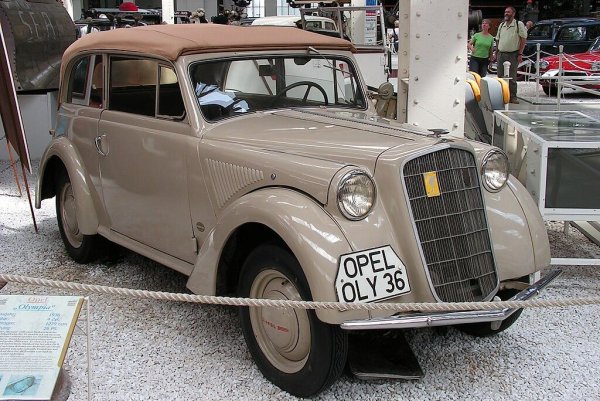 Opel Olympia - първата германска кола със самоносеща конструкция, и втората в Европа след Citroen Traction Avant
