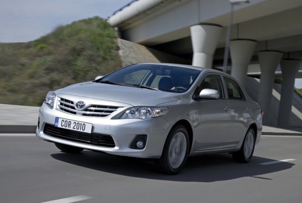 Един от най-популярните Toyota седани се оказа доста популярен сред американските шофьори именно заради съотношението цена-качество. Краткият живот на повечето автомобили не важи за Corolla &ndash; 8.9% от собствениците карат един екземпляр повече от 15 години. Тази популярност се дължи на ниския разход на гориво и ниските експлоатационни разходи, което прави Corolla изгодна покупка дори на вторичния пазар.