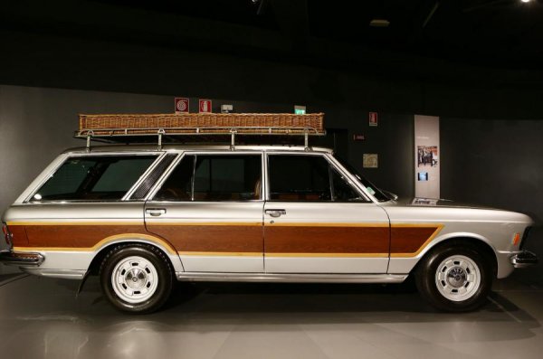 Още една единична версия, с дизайн от Pininfarina.
