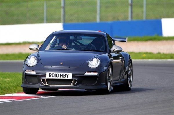 Кадри от конкурса Britain&rsquo;s Best Driver&rsquo;s Car 2010 на Аutocar. Победител е Porsche 911 GT3 RS.