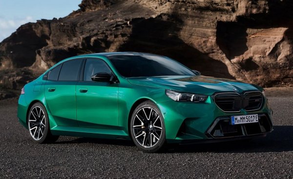 11. BMW 5 Series - 49 регистрации (+7%)
11. Porsche Cayenne - 49 (0%)
13. Porsche 911 - 45 (+73%)
14. Lexus RX - 37 (+270%)
15. Audi Q8 - 36 (-14%)
15. BMW X1 - 36 (+140%)
17. Mercedes CLA - 35 (+1650%)
18. BMW 3 Series - 33 (-21%)
18. Volvo XC90 - 33 (+6%)
20. Lexus LBX - 32 (+78%)
