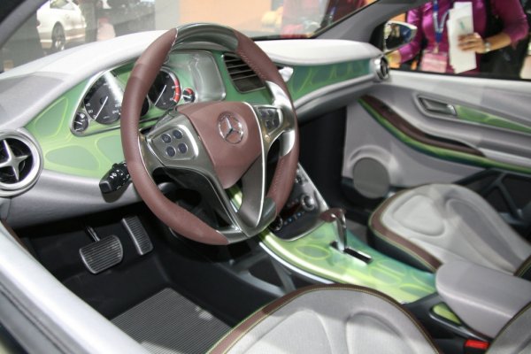 Mercedes-Benz BlueZero Concept