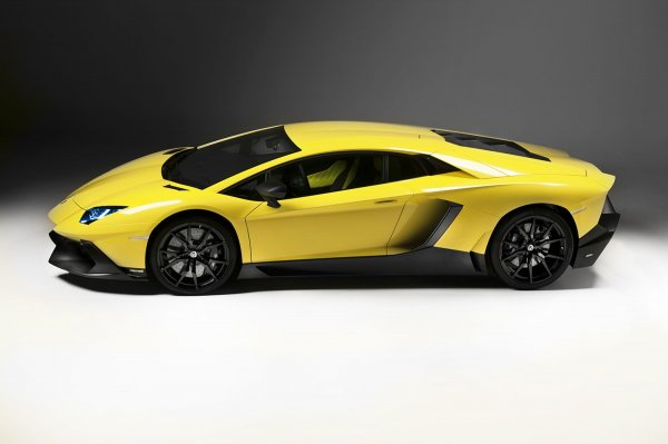 Aventador LP720-4