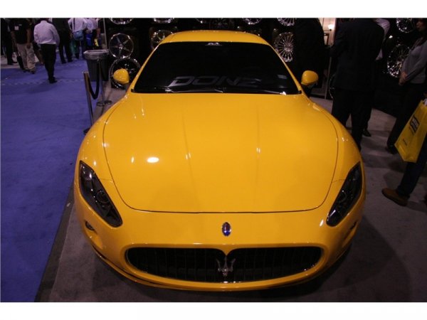 Donz Rennen Wheels и Maserati GranTurismo на тунинговото изложение SEMA 2008