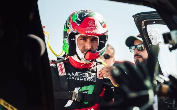 Саудитският милиардер най-после успя да сбъдне мечтата си и да спечели Дакар на родна земя миналата година. Но през тази ще му е трудно: през април той счупи прешлен в тежка катастрофа и се върна към състезанията чак в края на годината. 
