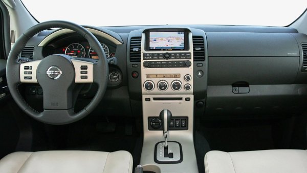 Друг характерен проблем на по-старите автомобили е корозията. Особена опасност представлява повредата на окабеляването, поставено под корпуса на каросерията. Контактното окисление причинява грешки в сензорите на раздатъчната кутия и неизправности в системата за задвижване на всички колела.