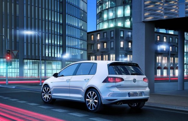  Хибридният Volkswagen Golf GTE 