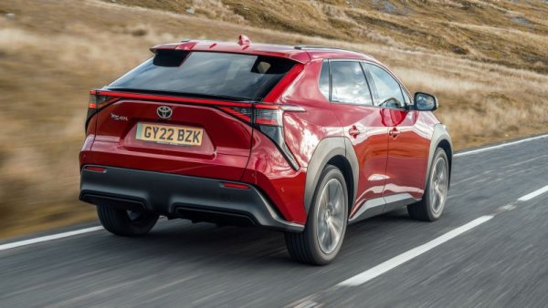 Пазарен дял: 2.3%
Доста закъснелият дебют на Toyota при електромобилите бе допълнително отложен от проблемите с падащите колела на bZ4X, на два пъти блокирали производството. Закъснението се отразява и на цените - всички версии на електромобила в момента са намалени с около десетина хиляди лева в България, като базовото ниво с предно предаване понастоящем е 102 990 лева, а върховото с AWD - 118 900 лева. Всички варианти са със 71-киловатчасова батерия. 
