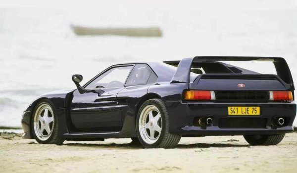 Купувачите на състезателните автомобили получават пълна техническа поддръжка от Venturi за състезанието, а в края на сезона могат да поръчат модификация, разрешена за движение по пътищата. До 1994 г. популярността на тези модифицирани автомобили подтиква Venturi да произведе допълнителна серия, наречена 400 GT.

Лек, красив и изключително маневрен, Venturi 400 GT се задвижва от средно разположен 3-литров битурбо V6 PRV двигател, произвеждащ 400 к.с. По отношение на динамиката той оправдава прякора си - ускорението до 100 км/ч отнема малко по-малко време от това на Ferrari F40, въпреки че френският суперавтомобил, уви, никога не постига същото ниво на слава.
