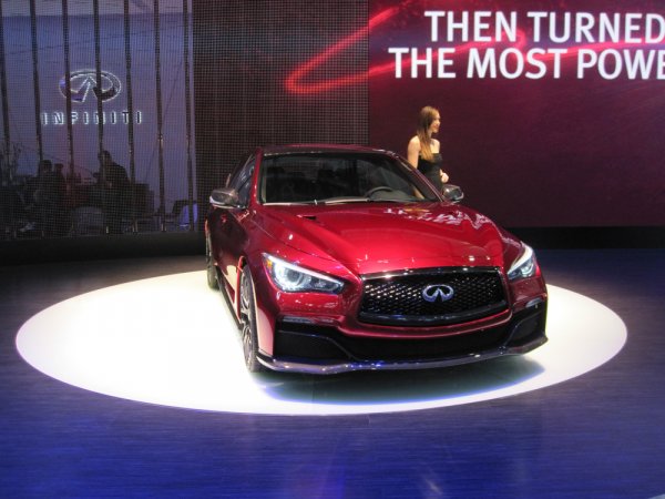 Infiniti Q50 Eau Rouge	