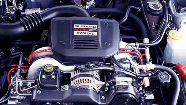 Двигателят, известен от моделите Legacy и Outback, е известен със своята издръжливост и обмислена конструкция с антифрикционно покритие на буталата (това всъщност е боксер, който японската фирма традиционно използва в своите модели).