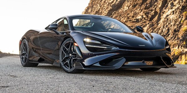 Показана през юли 2021 като доразвитие на 720 S, серията 765 LT Spider бе ограничена само до 765 произведени автомобила. 765 са и конските сили, развивани от 4-литровия V8 с туин турбо, което е достатъчно за 2.8 секунди от 0 до 100 км/ч и 7 секунди от 0 до 200 км/ч. За щастие от McLaren не са се сетили да пренесат числото 765 и в ценовата листа. Една от тези 765 бройки е регистрирана в България през 2023. 