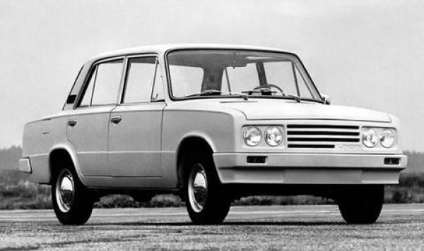 През 1976 ВАЗ търси помощ от Porsche за усъвършенстването и модернизацията на основния си модел. Но германската доработка излиза твърде скъпо. Все пак елементи от нея влизат в бъдещата "Лада Самара". 
