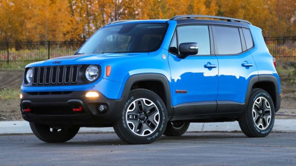 Jeep също е една от марките, които традиционно се свързват с Америка. В случая обаче Renegade е насочен към европейските клиенти на марката и затова производството му се осъществява в завода на новия автомобилен гигант Stellantis в италианския град Мелфи.