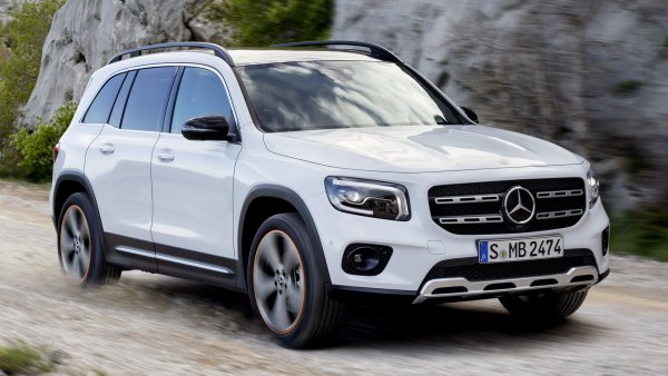 През последните години германският производител разшири сериозно гамата от SUV-модели и кросоувъри. Явно за някои от тях не се намира място в заводите на марката в нейната родина и компанията използва завода си в Агиаскалиентес (Мексико).