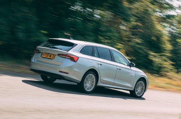 "Вече е по-умен от всякога, но запазва изключителната си практичност и комфорт, както и отлично съотношение, а също така и максимално лесно използване". 
