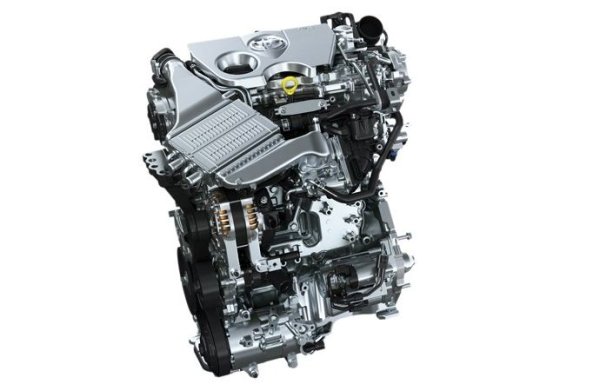 Toyota се справя със стандартите за емисии, като избира хибридни задвижвания. Интересното е, че само преди няколко години, както и сега, компанията предлага и компресорни бензинови двигатели. През 2015 беше представен бензинов двигател 1.2 T.

Този двигател има още четири цилиндъра (в момента Toyota вече има по-нов 1.5T, но трицилиндров), директно впръскване, турбо и VVT-i система за управление на клапаните. Последното позволява на двигателя да работи при ниски обороти в режим Аткинсън и при високи обороти в режим Ото, което има положителен ефект върху горенето и емисиите на вредни газове.
