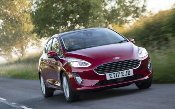 Първата "Кола на годината", определена по новия регламент, по който големият победител се излъчва измежду шестте победители в категориите. Fiesta спечели в сегмента на градските коли и макар да отстъпи на Opel Insignia в категория "лек автомобил", във финалното гласуване го победи. 
