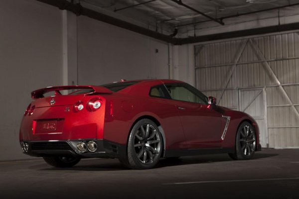 Nissan GT-R 2014
