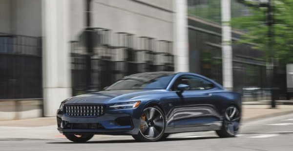 Отчаяна за нови продукти, новата марка присвои купето като своя първа кола - Polestar 1, осигурявайки му, противно на мисията на марката, plug-in хибридно задвижване, каросерия от въглеродни влакна и шестцифрена сума в шоурума. Въпреки че външният вид беше възхваляван - високата цена, сложното задвижване, неизвестната марка и обикновеният интериор на Volvo попречиха на успеха.
