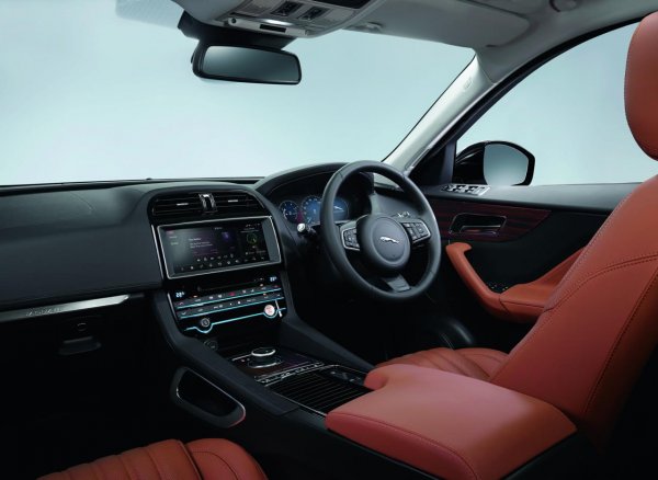Jaguar F-PACE
