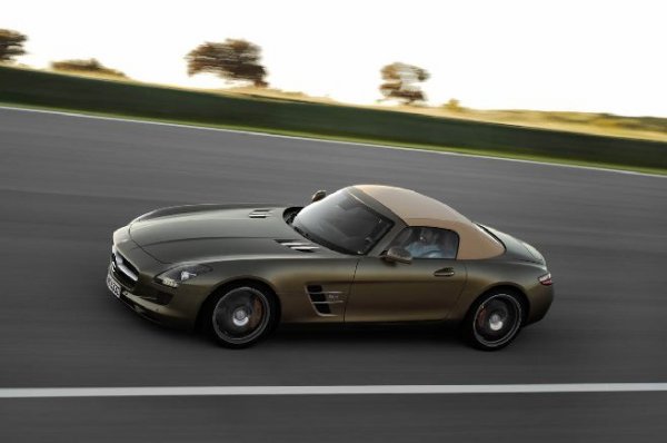  Mercedes-Benz SLS AMG Roadster