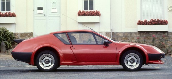 110 години Renault