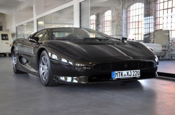 Jaguar XJ220 от Overdrive 