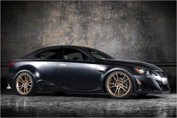 Този Lexus IS-F от Five Axis е получил 5,8 литров двигател, вместо серийния 5,0. 