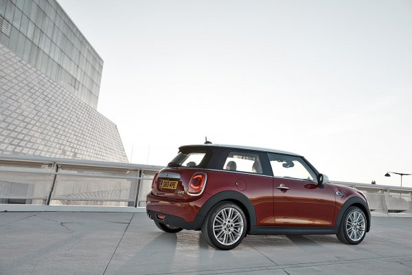 Новото MINI